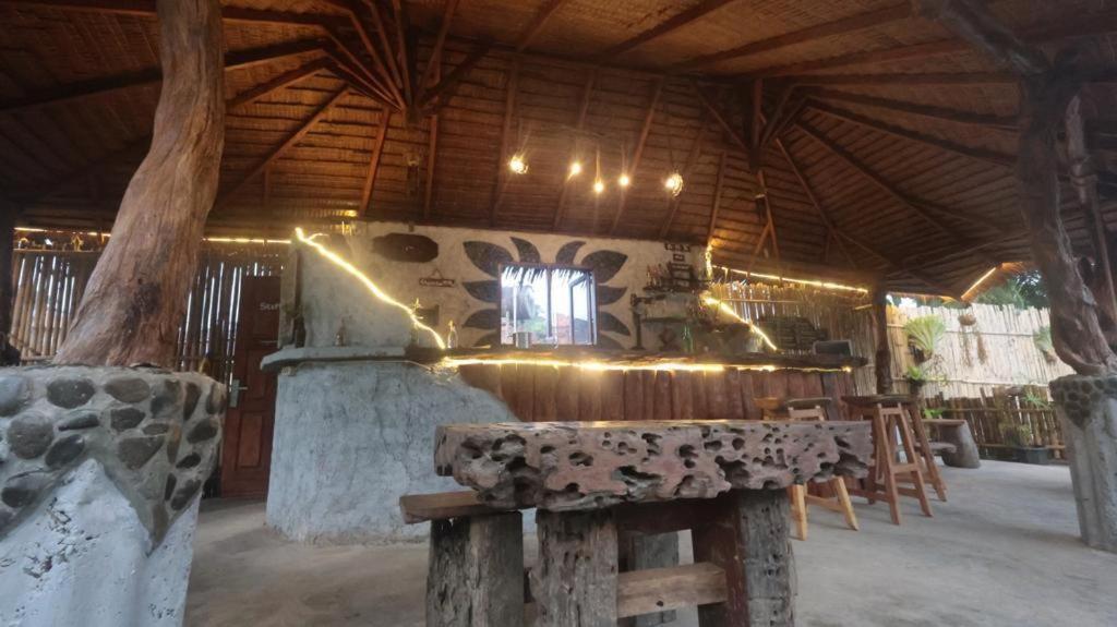 Eco Trekking Lodge, Bar & Jungle Tour'S Bukit Lawang Esterno foto
