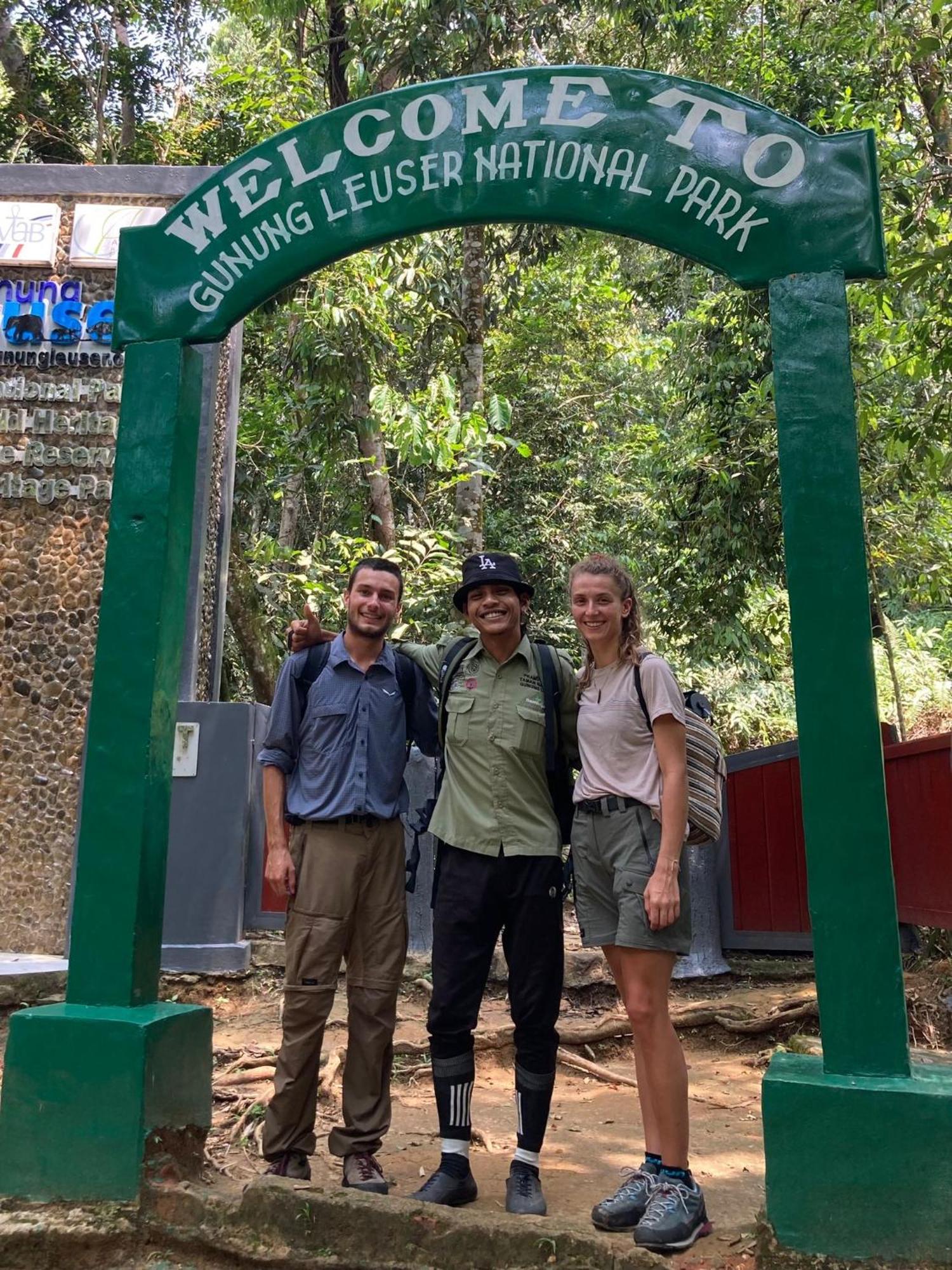 Eco Trekking Lodge, Bar & Jungle Tour'S Bukit Lawang Esterno foto
