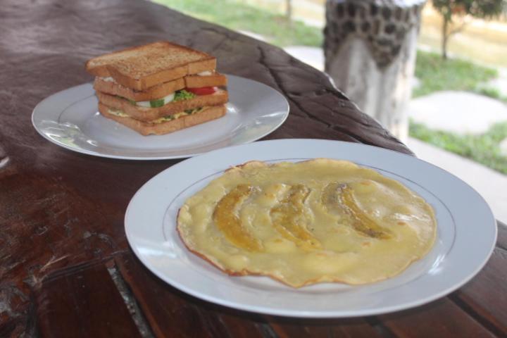 Eco Trekking Lodge, Bar & Jungle Tour'S Bukit Lawang Esterno foto