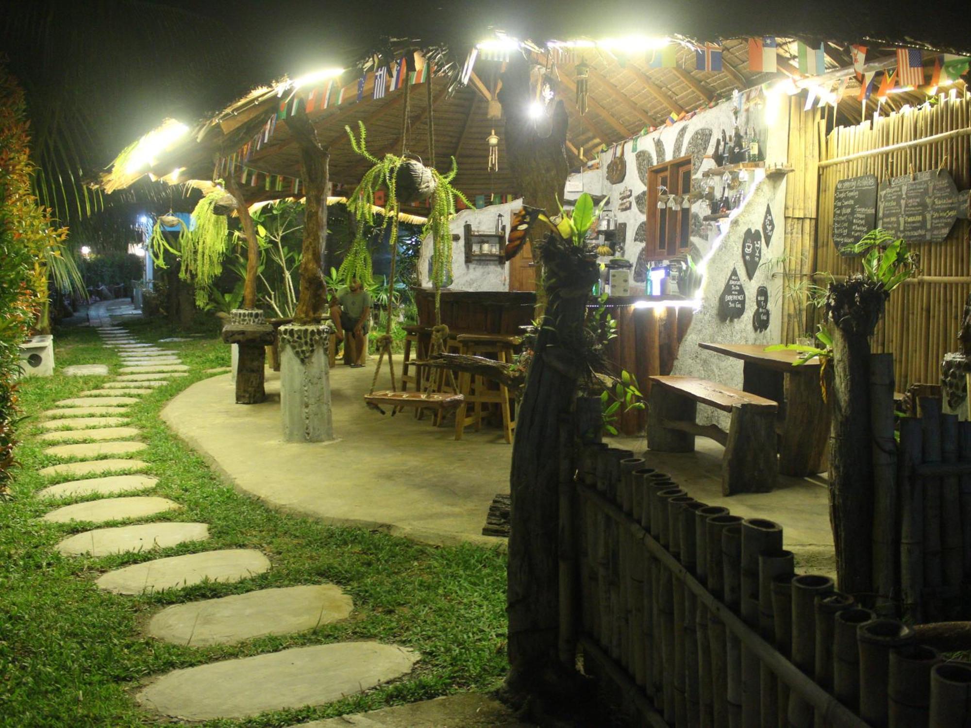 Eco Trekking Lodge, Bar & Jungle Tour'S Bukit Lawang Esterno foto