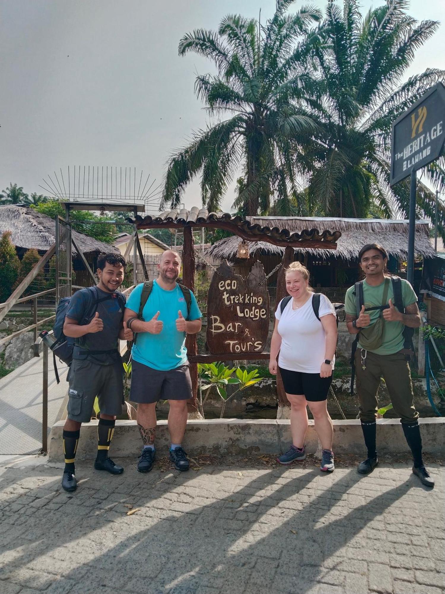 Eco Trekking Lodge, Bar & Jungle Tour'S Bukit Lawang Esterno foto