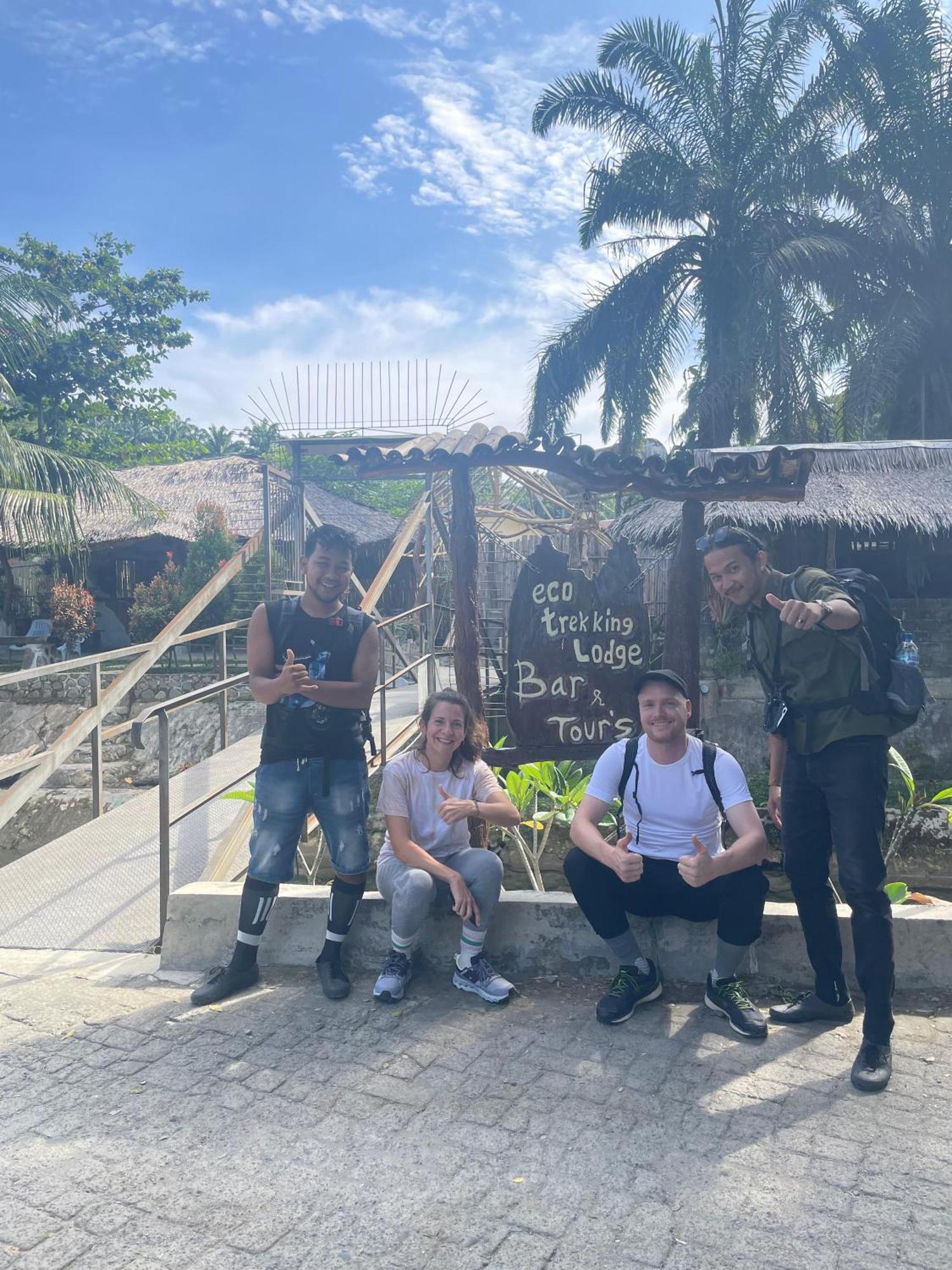 Eco Trekking Lodge, Bar & Jungle Tour'S Bukit Lawang Esterno foto