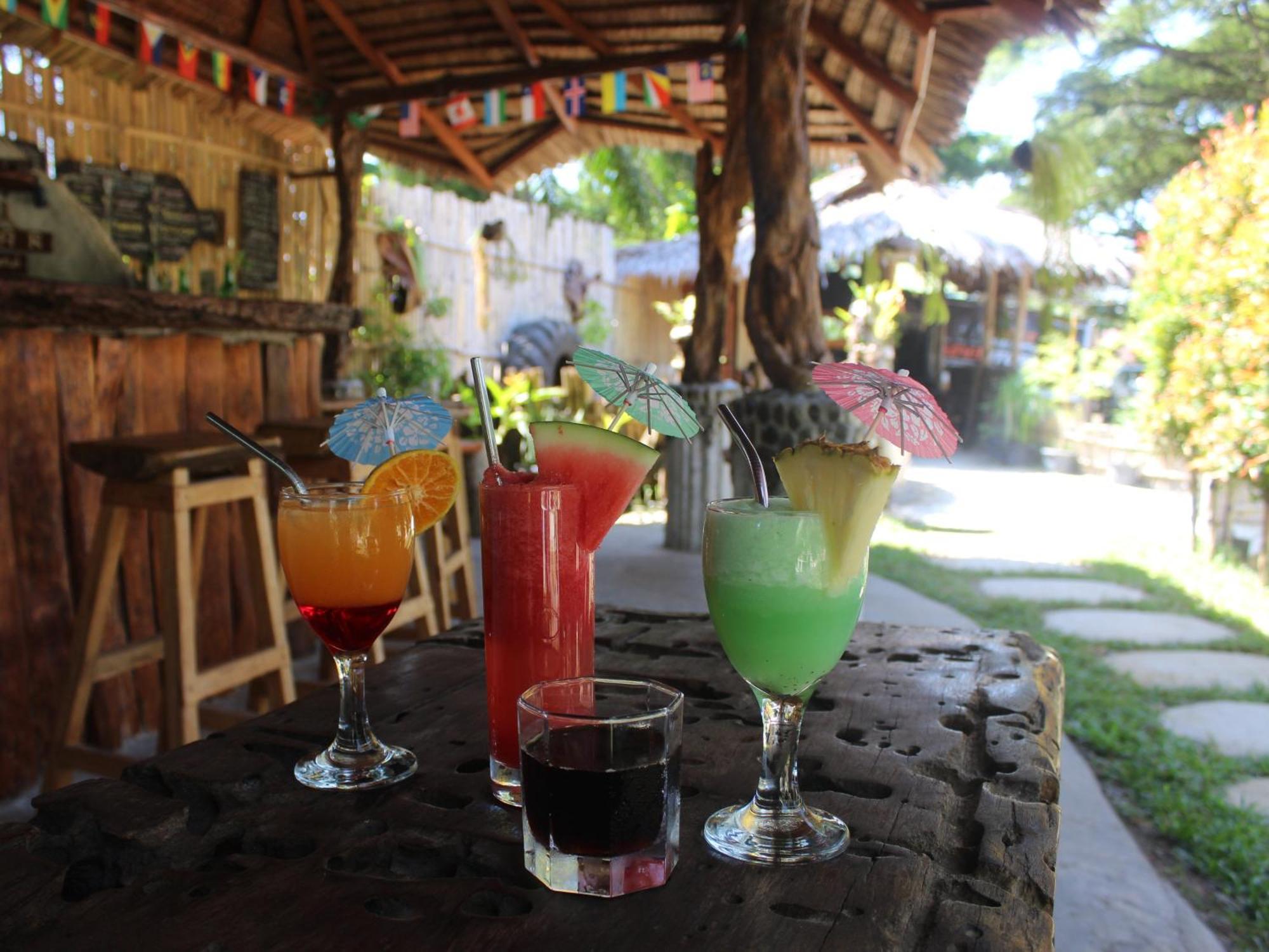 Eco Trekking Lodge, Bar & Jungle Tour'S Bukit Lawang Esterno foto