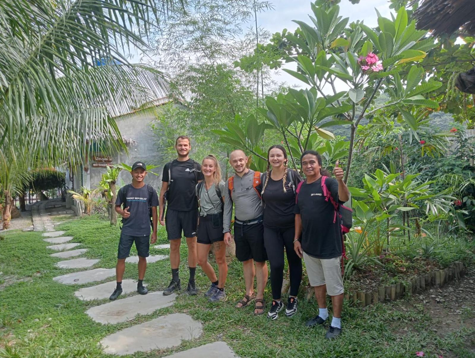 Eco Trekking Lodge, Bar & Jungle Tour'S Bukit Lawang Esterno foto